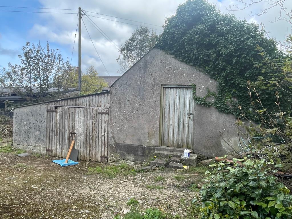 Lot: 58 - SITE WITH OUTLINE PLANNING APPROVAL - Exterior of buildings from alternative angle